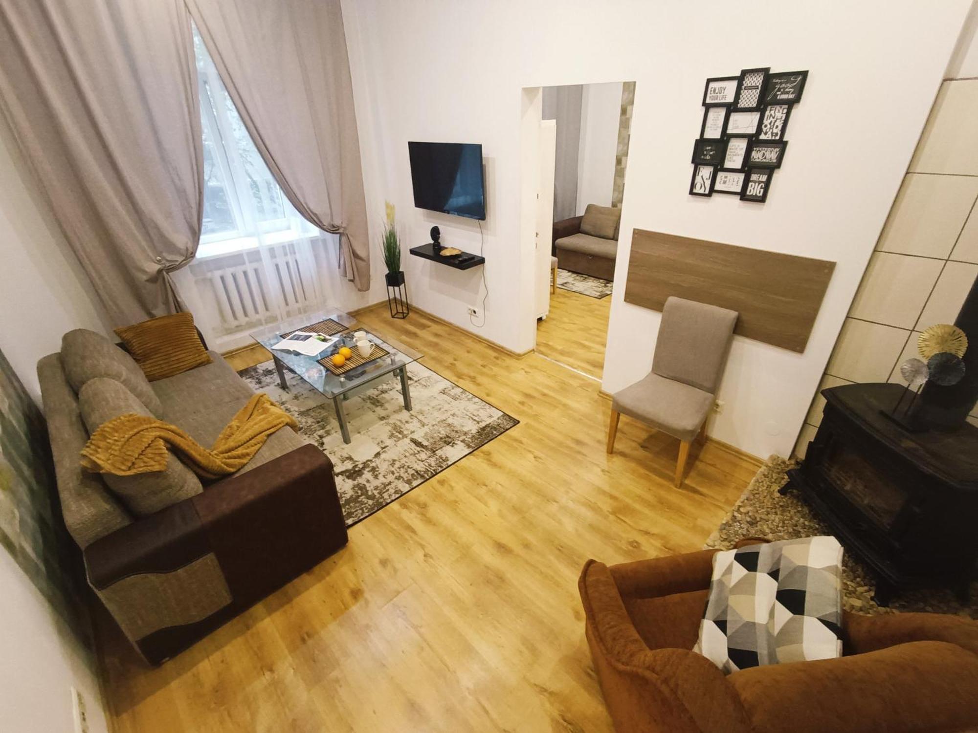 Center Two With One Bedroom, Up To 5 Guests, Self Check-in, Free Parking Leilighet Riga