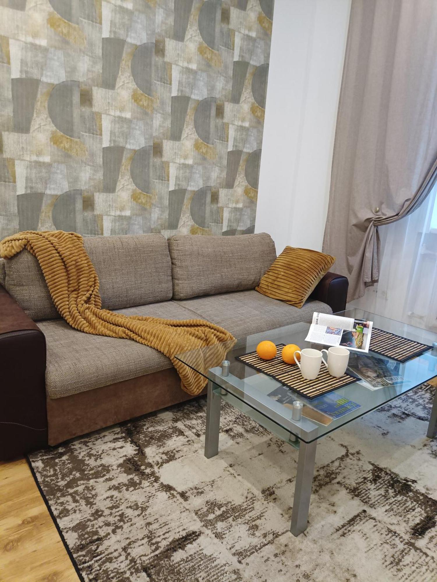 Center Two With One Bedroom, Up To 5 Guests, Self Check-in, Free Parking Lejlighed *